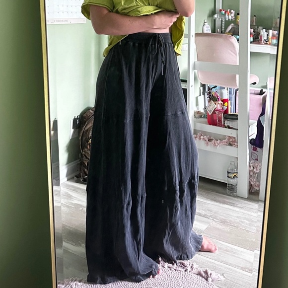 Green Ribbed Cotton Stretchy Waist Wide Leg Pants - Picture 2 of 11